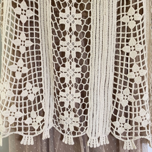 FLASH SALE Lace Two Piece Dress - Picture 9 of 13